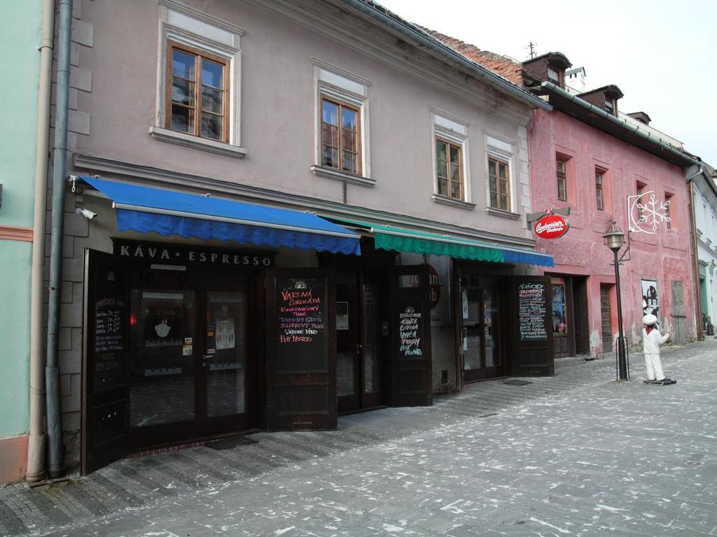 Apartments&Suites Kremnitz Exterior foto